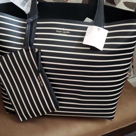 *Price Drop**BNWT Kate Spade Reversible Tote - Picture 2 of 6